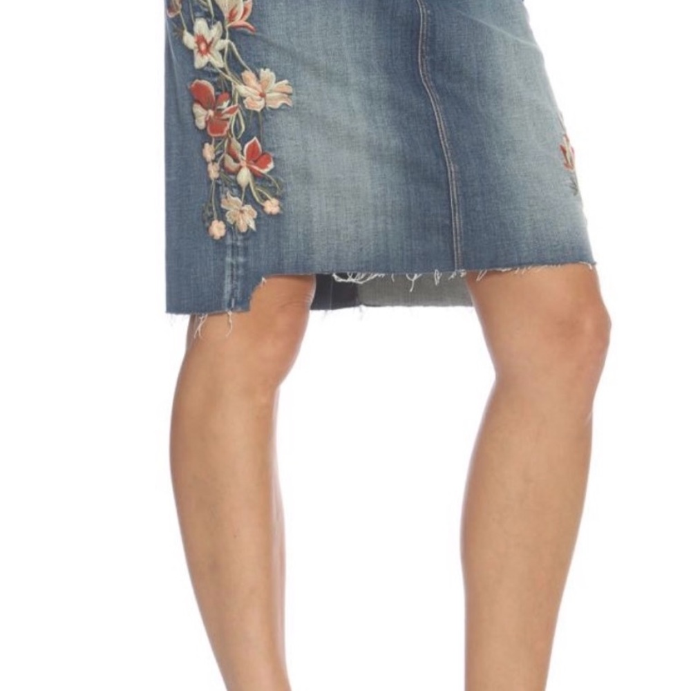 Driftwood Denim Skirt “Skylar” floral embroidery/ woman’s size29